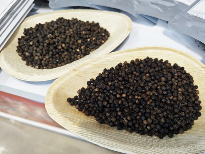 Giá cà phê, hồ tiêu tăng nóng, liên tục lập kỷ lục mới- Ảnh 1. Giá cà phê, hồ tiêu tăng nóng, liên tục lập kỷ lục mới- Ảnh 1.