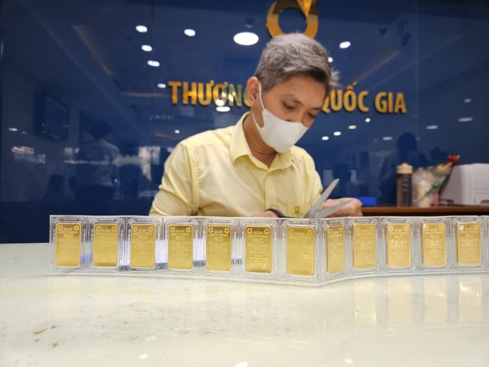 Giá vàng miếng, vàng nhẫn tăng nhanh trong sáng 24-5 - Ảnh 2. Giá vàng miếng, vàng nhẫn tăng nhanh trong sáng 24-5 - Ảnh 2.