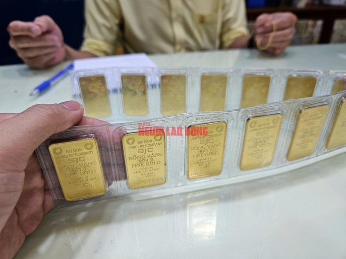 Sáng 23-2, giá vàng SJC lập đỉnh mới của năm- Ảnh 1. Sáng 23-2, giá vàng SJC lập đỉnh mới của năm- Ảnh 1.