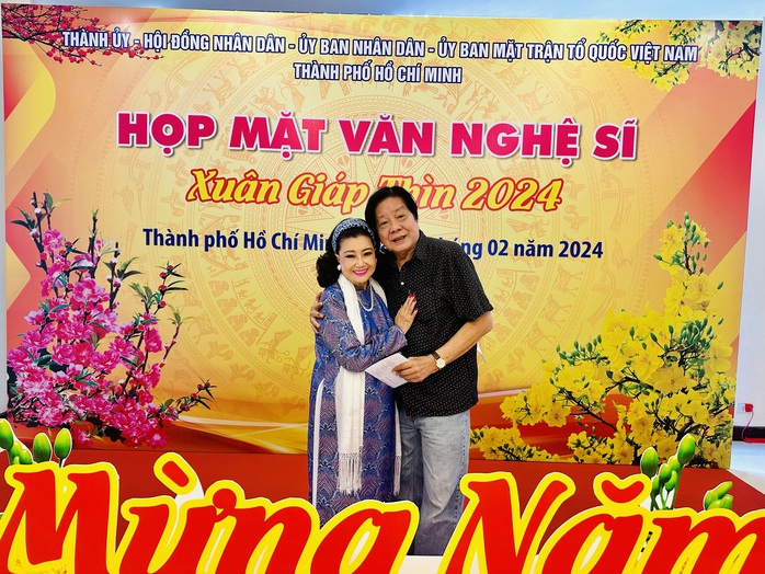 NSND Trọng Hữu lý giải vì sao thế hệ vàng sân khấu cải lương vẫn còn ăn khách?- Ảnh 1. NSND Trọng Hữu lý giải vì sao thế hệ vàng sân khấu cải lương vẫn còn ăn khách?- Ảnh 1.