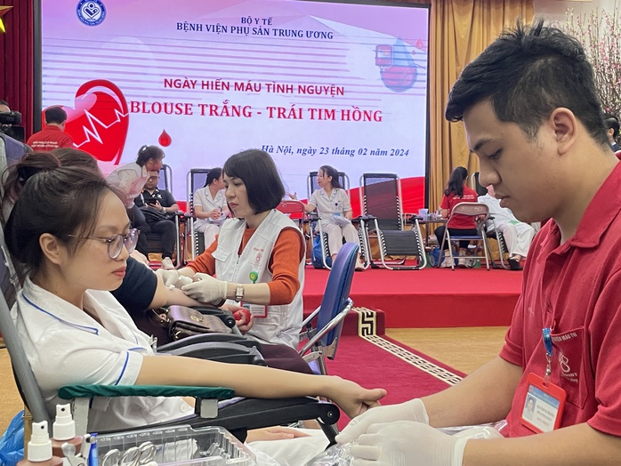 Tri ân và kêu gọi đoàn viên, người lao động hiến máu- Ảnh 1. Tri ân và kêu gọi đoàn viên, người lao động hiến máu- Ảnh 1.