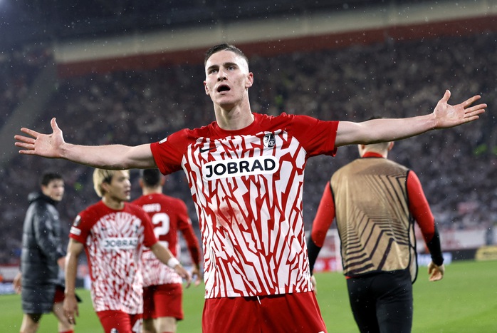 AC Milan vào vòng 1/8, Europa League nóng bỏng màn ngược dòng- Ảnh 6. AC Milan vào vòng 1/8, Europa League nóng bỏng màn ngược dòng- Ảnh 6.