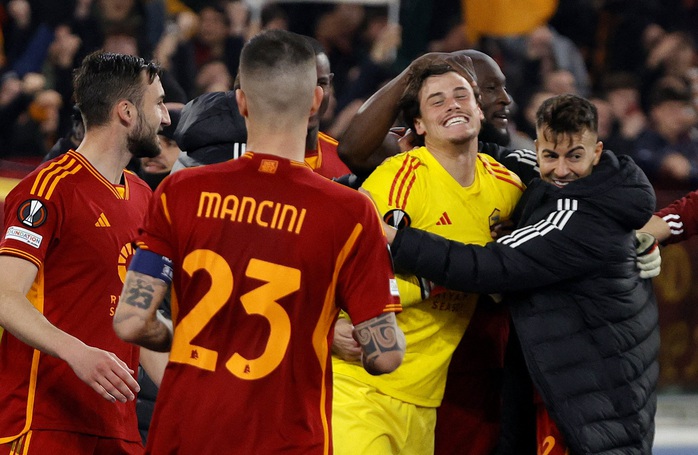 AC Milan vào vòng 1/8, Europa League nóng bỏng màn ngược dòng- Ảnh 5. AC Milan vào vòng 1/8, Europa League nóng bỏng màn ngược dòng- Ảnh 5.