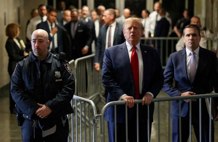 Ông Donald Trump phải nộp phạt cả tiền lãi đến 454,2 triệu USD- Ảnh 1. Ông Donald Trump phải nộp phạt cả tiền lãi đến 454,2 triệu USD- Ảnh 1.