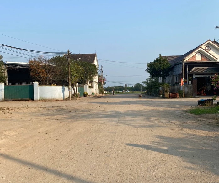 Quảng Trị: Sẽ lắp biển báo hạn chế tải trọng các xe vào khu dân cư mà dân phản ánh- Ảnh 3. Quảng Trị: Sẽ lắp biển báo hạn chế tải trọng các xe vào khu dân cư mà dân phản ánh- Ảnh 3.
