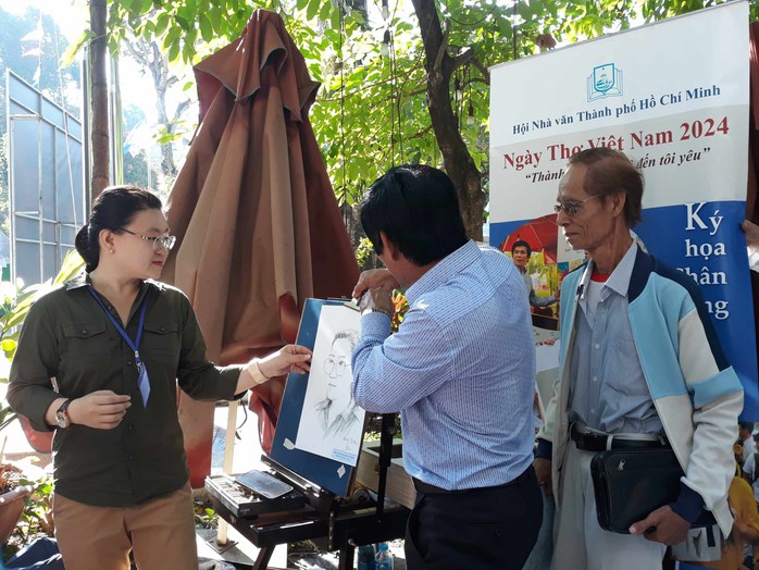 TP HCM: Khai mạc Ngày thơ Việt Nam 2024- Ảnh 12. TP HCM: Khai mạc Ngày thơ Việt Nam 2024- Ảnh 12.