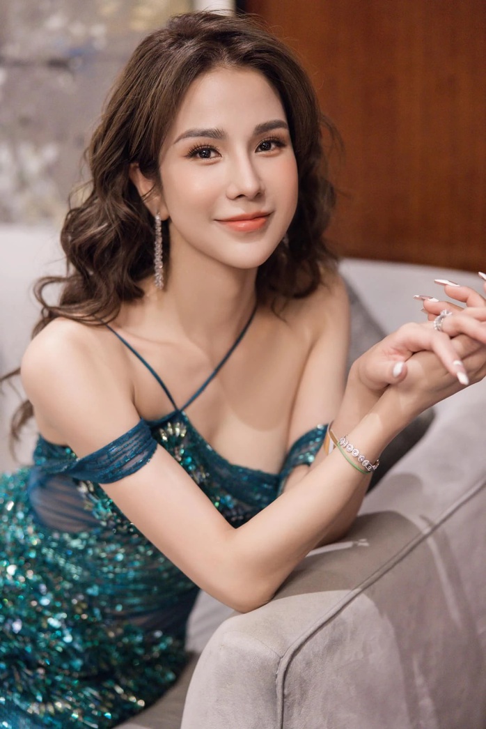 Diệp Lâm Anh gọi tên chồng cũ lúc nửa đêm- Ảnh 1. Diệp Lâm Anh gọi tên chồng cũ lúc nửa đêm- Ảnh 1.