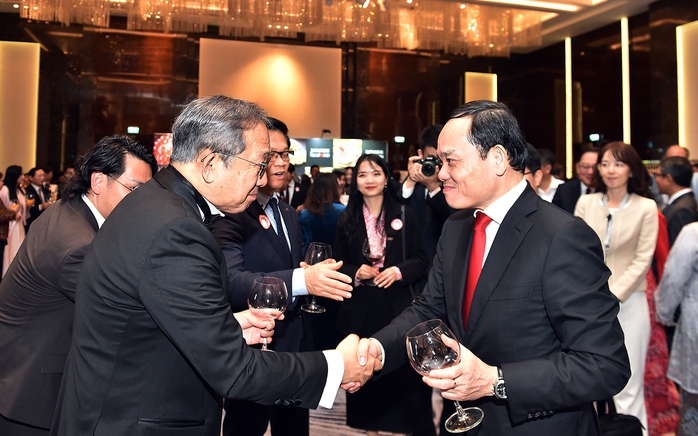 Phó Thủ tướng Trần Lưu Quang dự kỷ niệm 64 năm Ngày sinh Nhà Vua Nhật Bản- Ảnh 1. Phó Thủ tướng Trần Lưu Quang dự kỷ niệm 64 năm Ngày sinh Nhà Vua Nhật Bản- Ảnh 1.
