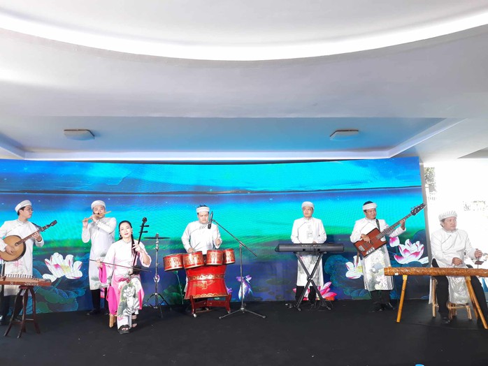 TP HCM: Khai mạc Ngày thơ Việt Nam 2024- Ảnh 6. TP HCM: Khai mạc Ngày thơ Việt Nam 2024- Ảnh 6.