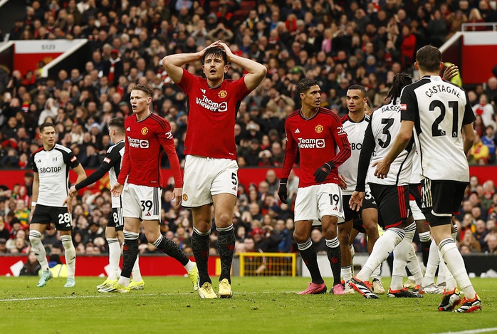 Man United đứt mạch bất bại, Man City dọa chiếm ngôi đầu- Ảnh 6. Man United đứt mạch bất bại, Man City dọa chiếm ngôi đầu- Ảnh 6.