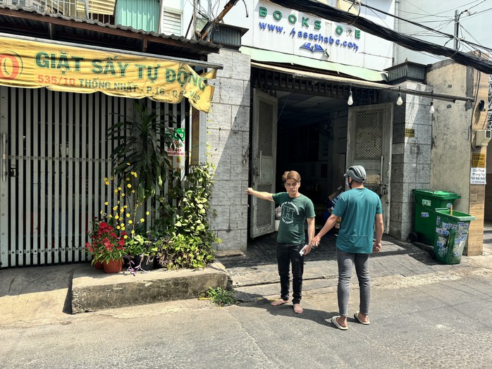 Từ một vụ cướp giật, công an mở rộng bắt 3 người- Ảnh 1. Từ một vụ cướp giật, công an mở rộng bắt 3 người- Ảnh 1.