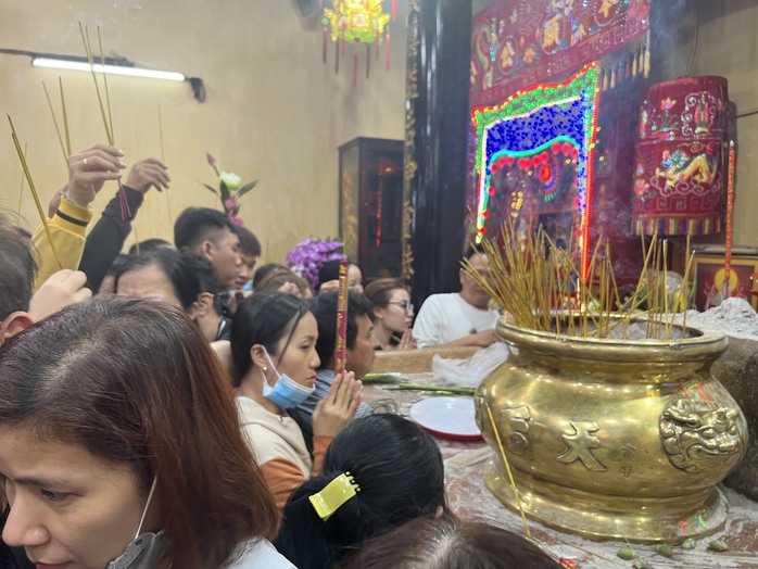 Hình ảnh quen thuộc ở Bình Dương trong dịp rằm tháng Giêng- Ảnh 10.