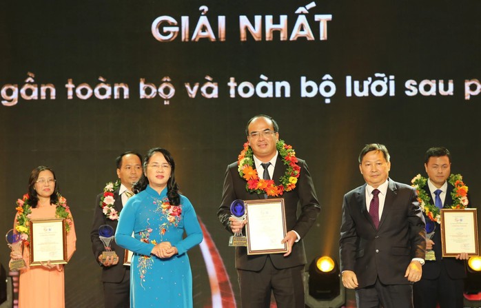 Viết tiếp kỳ tích y học Việt (*): Tái tạo lưỡi, hồi sinh nhiều cuộc đời- Ảnh 2. Viết tiếp kỳ tích y học Việt (*): Tái tạo lưỡi, hồi sinh nhiều cuộc đời- Ảnh 2.