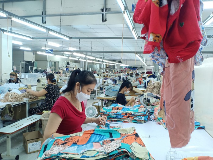 Mong lương hưu dễ tiếp cận hơn- Ảnh 1. Mong lương hưu dễ tiếp cận hơn- Ảnh 1.