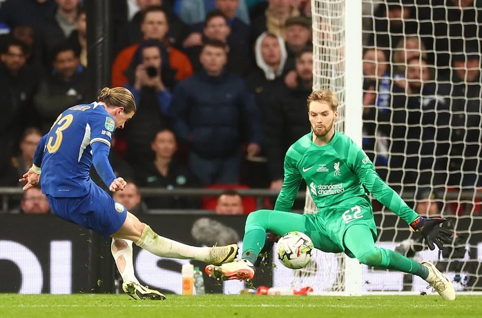 Nghẹt thở chung kết, Liverpool đăng quang League Cup - Ảnh 1.