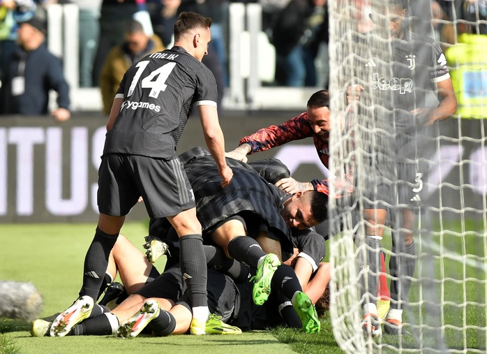 Vòng 26 Serie A: Inter nối dài mạch thắng, Milan hoà tiếc nuối.- Ảnh 2. Vòng 26 Serie A: Inter nối dài mạch thắng, Milan hoà tiếc nuối.- Ảnh 2.