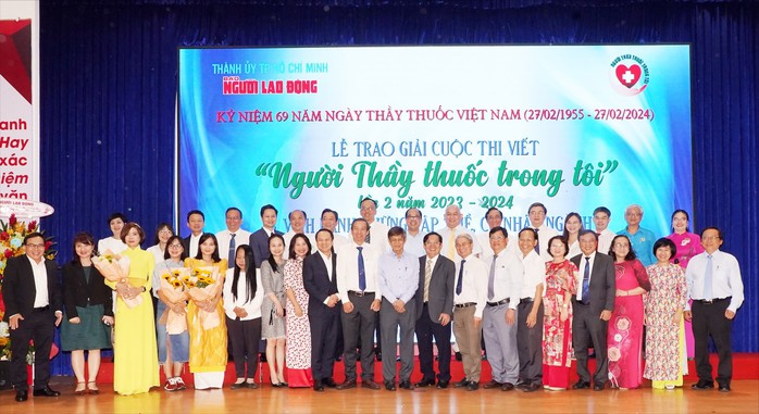 Trao giải cuộc thi viết “Người Thầy thuốc trong tôi” lần 2: Phép mầu từ Trao giải cuộc thi viết “Người Thầy thuốc trong tôi” lần 2: Phép mầu từ