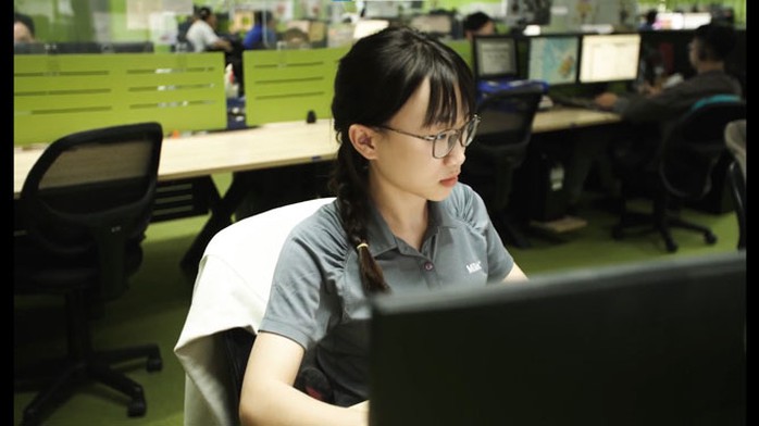Chị Vũ Thị Như Quỳnh theo học cao học để nâng cao kỹ năng tư duy và sự năng động của bản thân Chị Vũ Thị Như Quỳnh theo học cao học để nâng cao kỹ năng tư duy và sự năng động của bản thân