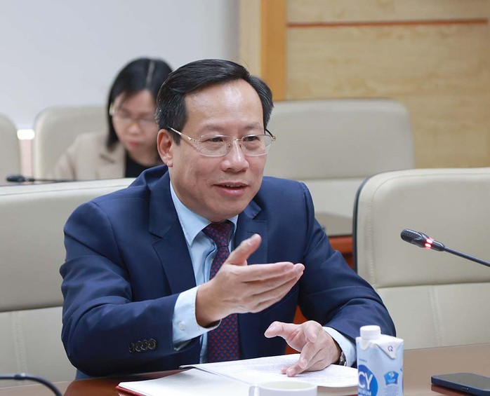 Thứ trưởng Bộ Y tế lý giải Thứ trưởng Bộ Y tế lý giải