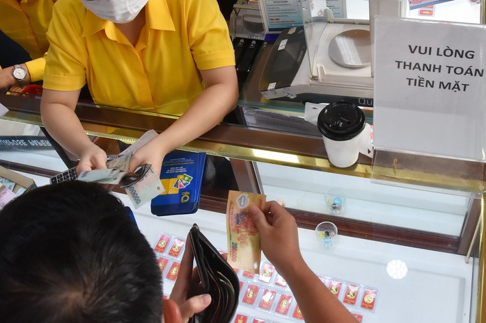 Giá vàng hôm nay, 27-2: Vàng thế giới sụt giảm- Ảnh 1. Giá vàng hôm nay, 27-2: Vàng thế giới sụt giảm- Ảnh 1.