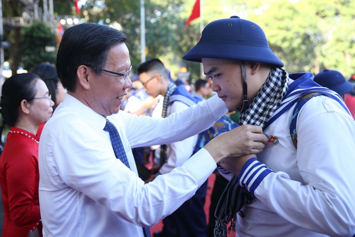 Náo nức ngày hội giao quân- Ảnh 3.