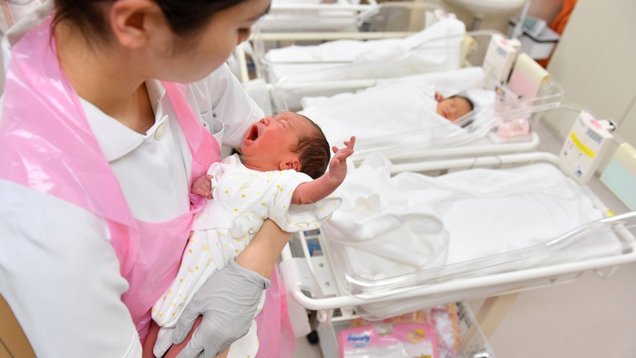 Tỉ lệ sinh của Nhật Bản tiếp tục giảm Ảnh: NIKKEI ASIA Tỉ lệ sinh của Nhật Bản tiếp tục giảm Ảnh: NIKKEI ASIA