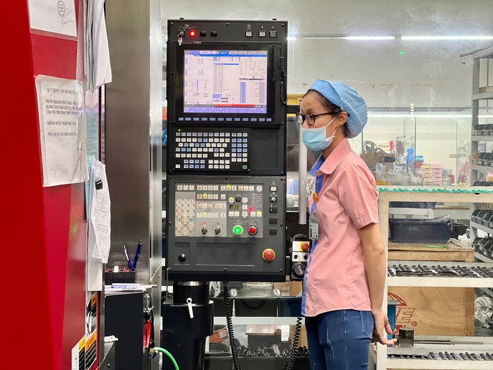 Chế độ lương, thưởng, đào tạo nghề tốt giúp Công ty TNHH Lập Phúc ổn định nguồn nhân lực Ảnh: HUỲNH NHƯ Chế độ lương, thưởng, đào tạo nghề tốt giúp Công ty TNHH Lập Phúc ổn định nguồn nhân lực Ảnh: HUỲNH NHƯ