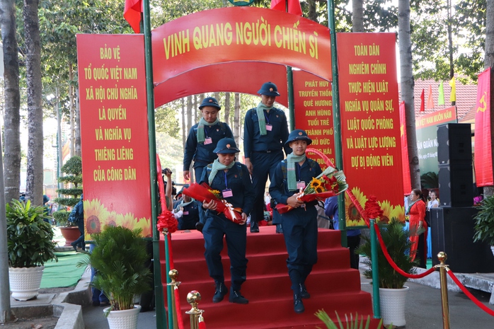 Náo nức ngày hội giao quân- Ảnh 16.
