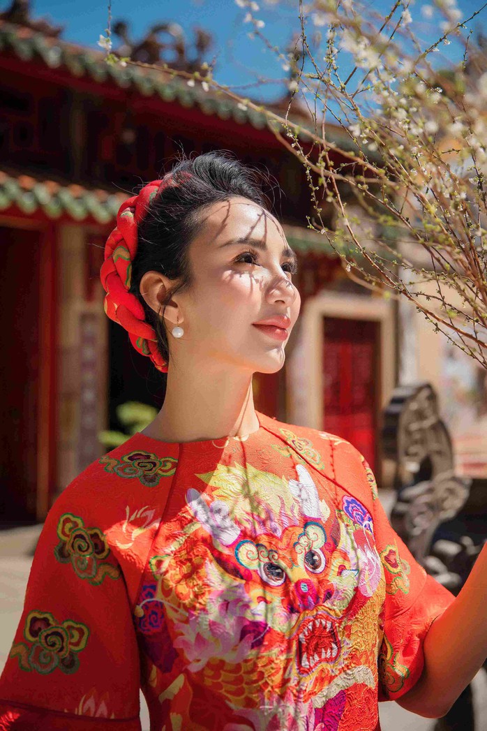 Hoa hậu Du lịch Việt Nam đầu tiên bây giờ ra sao?- Ảnh 1. Hoa hậu Du lịch Việt Nam đầu tiên bây giờ ra sao?- Ảnh 1.