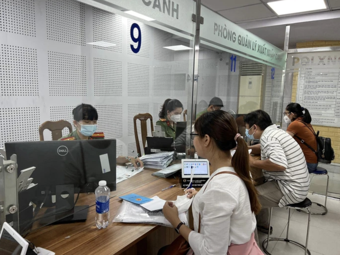 Phải trình báo sau 48 giờ bị mất hộ chiếu- Ảnh 1.