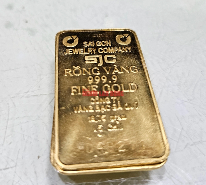 Giá vàng SJC tăng chóng mặt, lập đỉnh mới- Ảnh 1. Giá vàng SJC tăng chóng mặt, lập đỉnh mới- Ảnh 1.