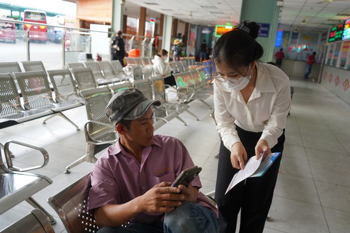 Lương cao, đãi ngộ tốt, doanh nghiệp vẫn khó tuyển lao động phổ thông- Ảnh 1. Lương cao, đãi ngộ tốt, doanh nghiệp vẫn khó tuyển lao động phổ thông- Ảnh 1.
