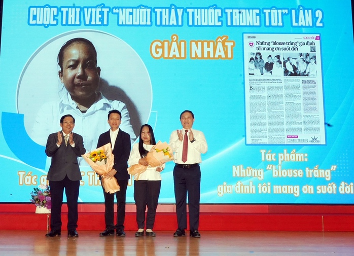 Trao giải cuộc thi viết “Người Thầy thuốc trong tôi” lần 2: Phép mầu từ Trao giải cuộc thi viết “Người Thầy thuốc trong tôi” lần 2: Phép mầu từ