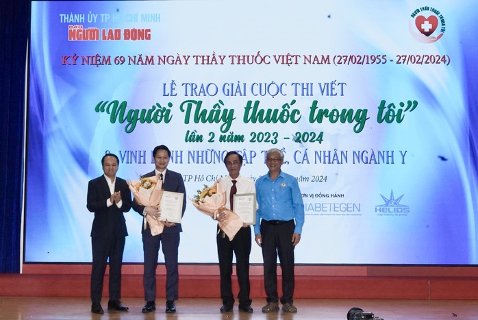 Trao giải cuộc thi viết “Người Thầy thuốc trong tôi” lần 2: Phép mầu từ Trao giải cuộc thi viết “Người Thầy thuốc trong tôi” lần 2: Phép mầu từ