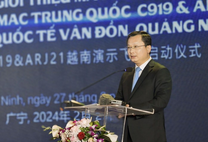 Cận cảnh máy bay Trung Quốc trình diễn tại sân bay Vân Đồn- Ảnh 3.