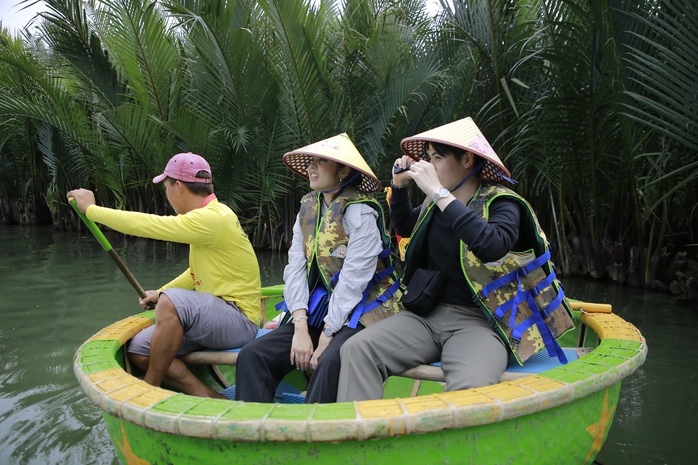 Có gì đặc biệt tại rừng dừa nước ở Quảng Nam mà khách đến nườm nượp?- Ảnh 3. Có gì đặc biệt tại rừng dừa nước ở Quảng Nam mà khách đến nườm nượp?- Ảnh 3.