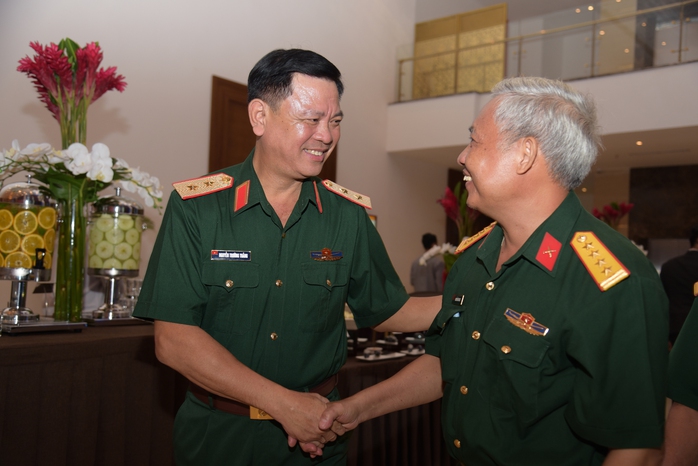 Quân khu 7 tiếp tục làm đẹp hình ảnh Bộ đội Cụ Hồ- Ảnh 3. Quân khu 7 tiếp tục làm đẹp hình ảnh Bộ đội Cụ Hồ- Ảnh 3.