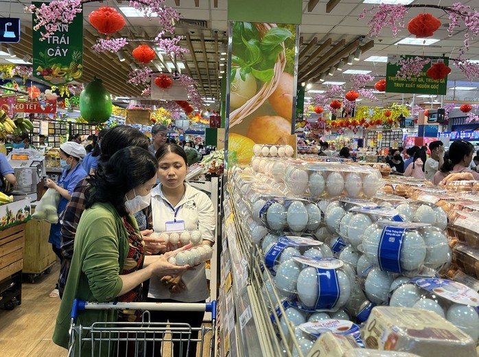 Người tiêu dùng chọn mua sắm ở siêu thị để bảo đảm sản phẩm chất lượng tốt, an toàn Người tiêu dùng chọn mua sắm ở siêu thị để bảo đảm sản phẩm chất lượng tốt, an toàn