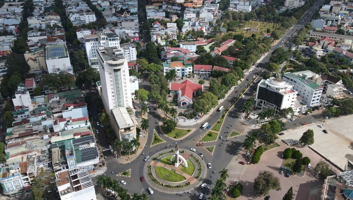 Buôn Ma Thuột mở cửa đón người tài- Ảnh 1. Buôn Ma Thuột mở cửa đón người tài- Ảnh 1.