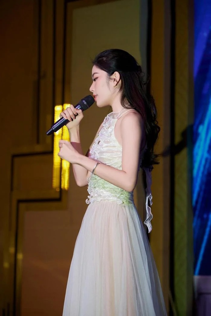 Nam Em có biểu hiện lạ về sức khỏe- Ảnh 1. Nam Em có biểu hiện lạ về sức khỏe- Ảnh 1.