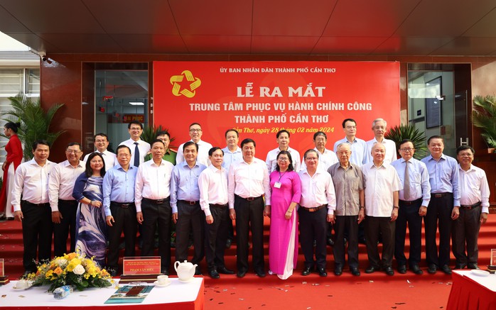 Chủ tịch Cần Thơ đề nghị công chức phải biết nói: 
