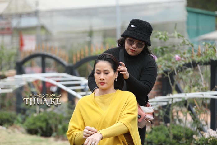 Thân Thúy Hà hóa phụ nữ chanh chua, ganh ghét- Ảnh 4. Thân Thúy Hà hóa phụ nữ chanh chua, ganh ghét- Ảnh 4.