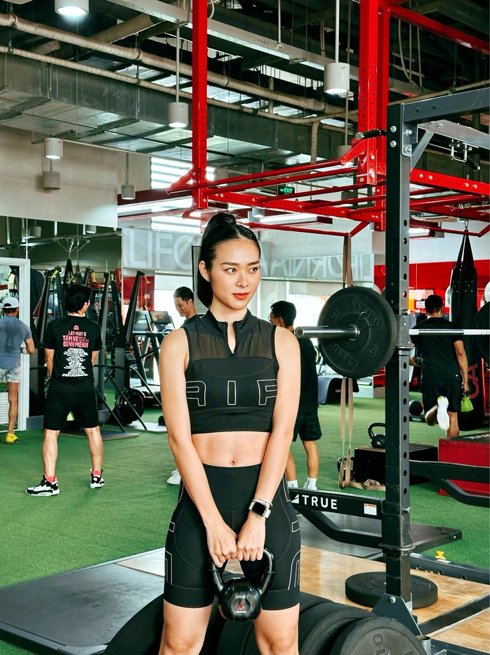 Diệp Bảo Ngọc từ tượng Mai Vàng đến giải chạy half marathon Diệp Bảo Ngọc từ tượng Mai Vàng đến giải chạy half marathon