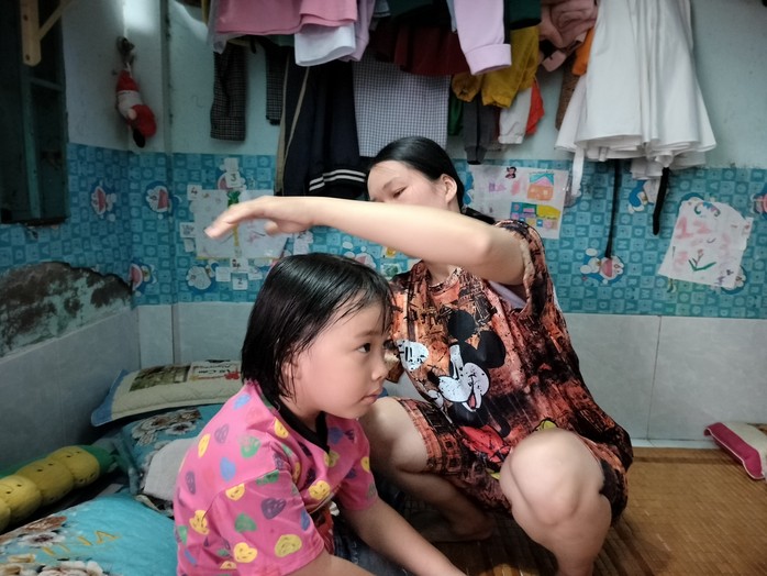 Cuộc sống khó khăn, công nhân Cuộc sống khó khăn, công nhân