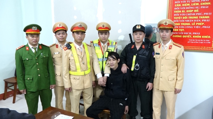 Sự thật phía sau vụ nam thanh niên bỏ chạy khi bị CSGT Sự thật phía sau vụ nam thanh niên bỏ chạy khi bị CSGT