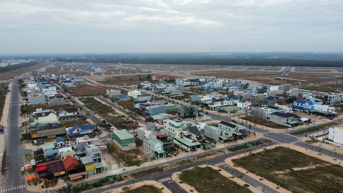 Khởi tố 6 bị can liên quan sai phạm ở dự án sân bay Long Thành- Ảnh 1. Khởi tố 6 bị can liên quan sai phạm ở dự án sân bay Long Thành- Ảnh 1.