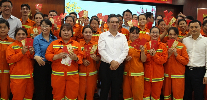 Nhiều mô hình chăm lo Tết cho công nhân độc đáo, thiết thực- Ảnh 5. Nhiều mô hình chăm lo Tết cho công nhân độc đáo, thiết thực- Ảnh 5.