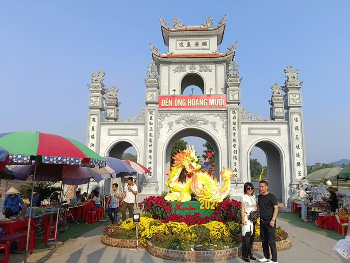 Xác minh nghi vấn cán bộ quản lý Đền Hoàng Mười “biển thủ” tiền công đức- Ảnh 1. Xác minh nghi vấn cán bộ quản lý Đền Hoàng Mười “biển thủ” tiền công đức- Ảnh 1.