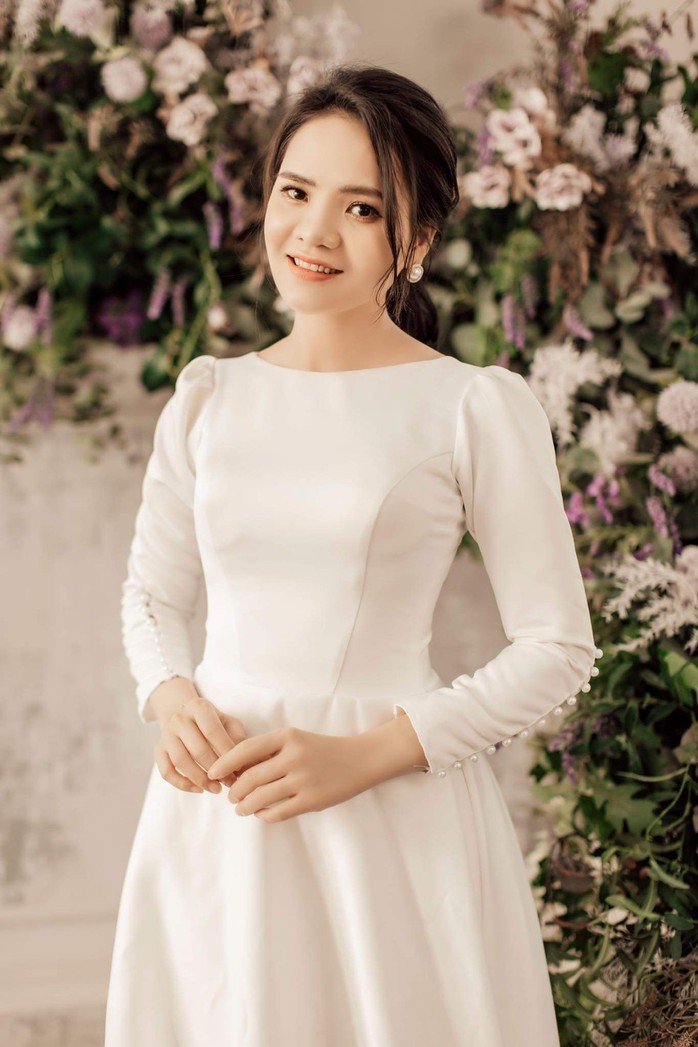 Ca sĩ Út Mai tiết lộ lý do được NSND Thanh Hoa đặt nghệ danh- Ảnh 1. Ca sĩ Út Mai tiết lộ lý do được NSND Thanh Hoa đặt nghệ danh- Ảnh 1.
