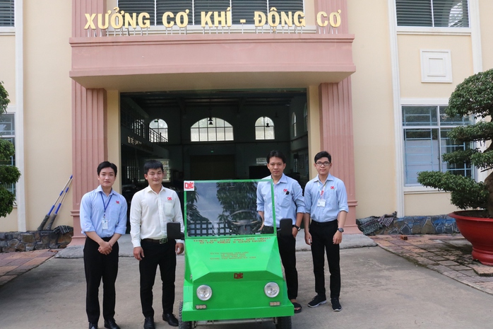 CLIP: Sinh viên chế tạo ô tô điện với giá rẻ bất ngờ- Ảnh 1. CLIP: Sinh viên chế tạo ô tô điện với giá rẻ bất ngờ- Ảnh 1.